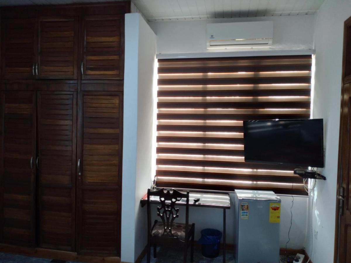 Van Der Salle Accra Bagian luar foto