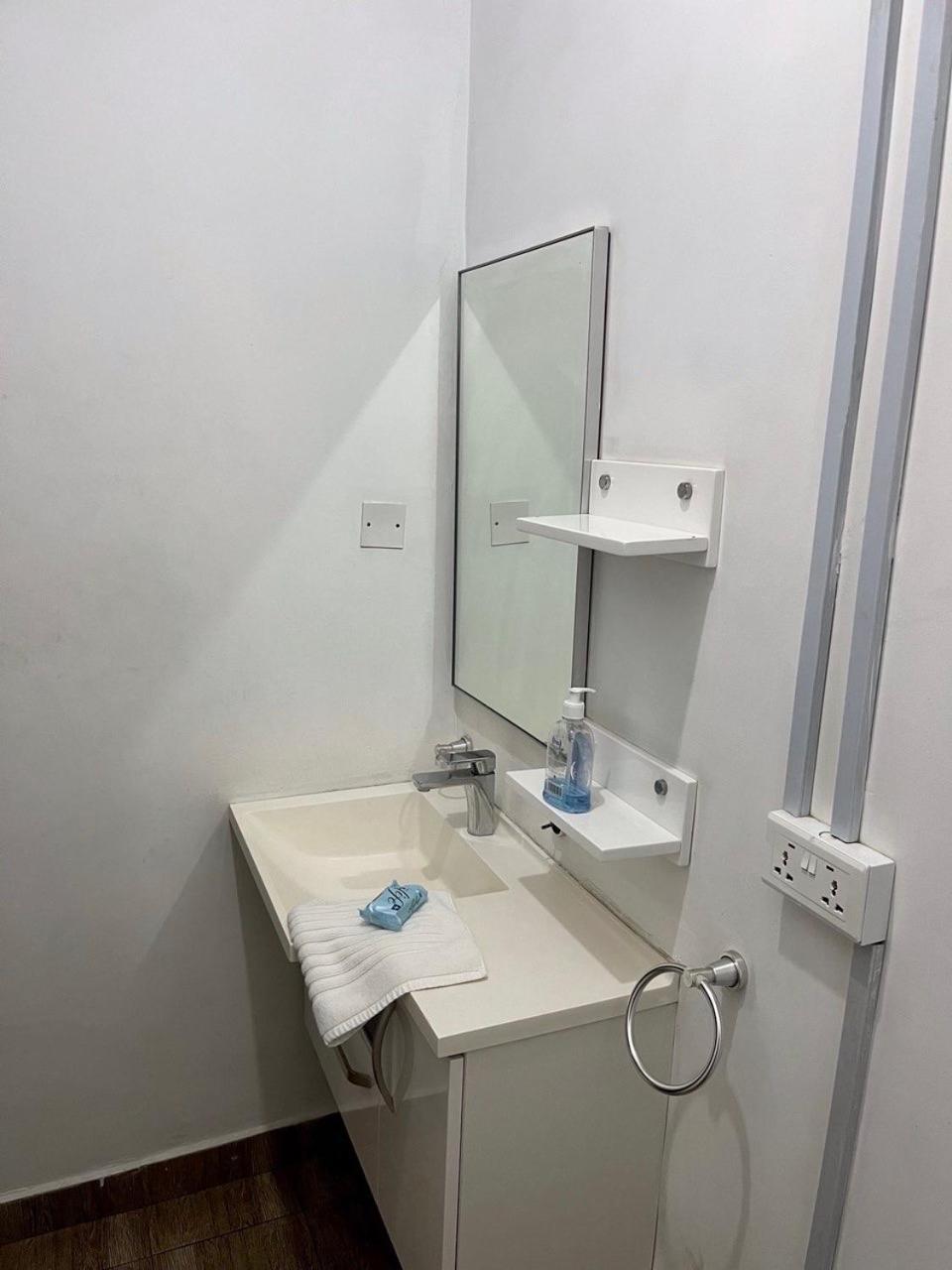 Van Der Salle Accra Bagian luar foto