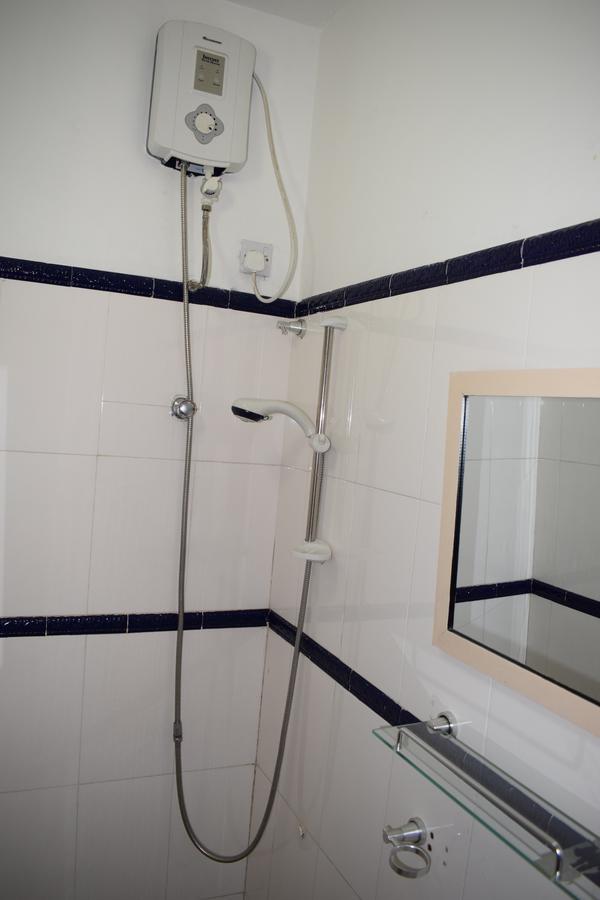 Van Der Salle Accra Bagian luar foto